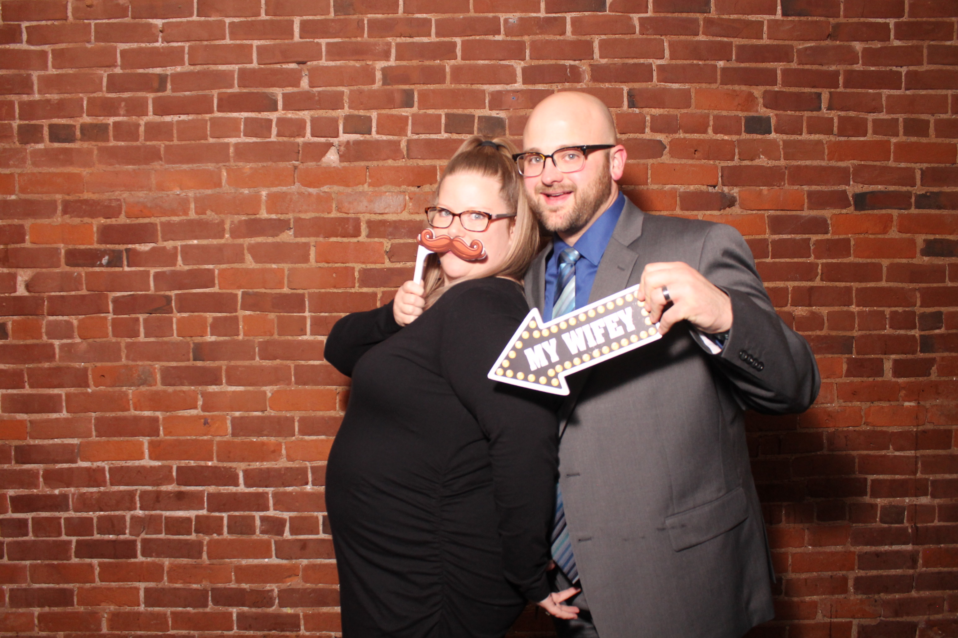 Libby & Nathan | View more photos from the event at gallery.photoboothcincy.com/u/PhotoBoothCincy/Libby-Nathan